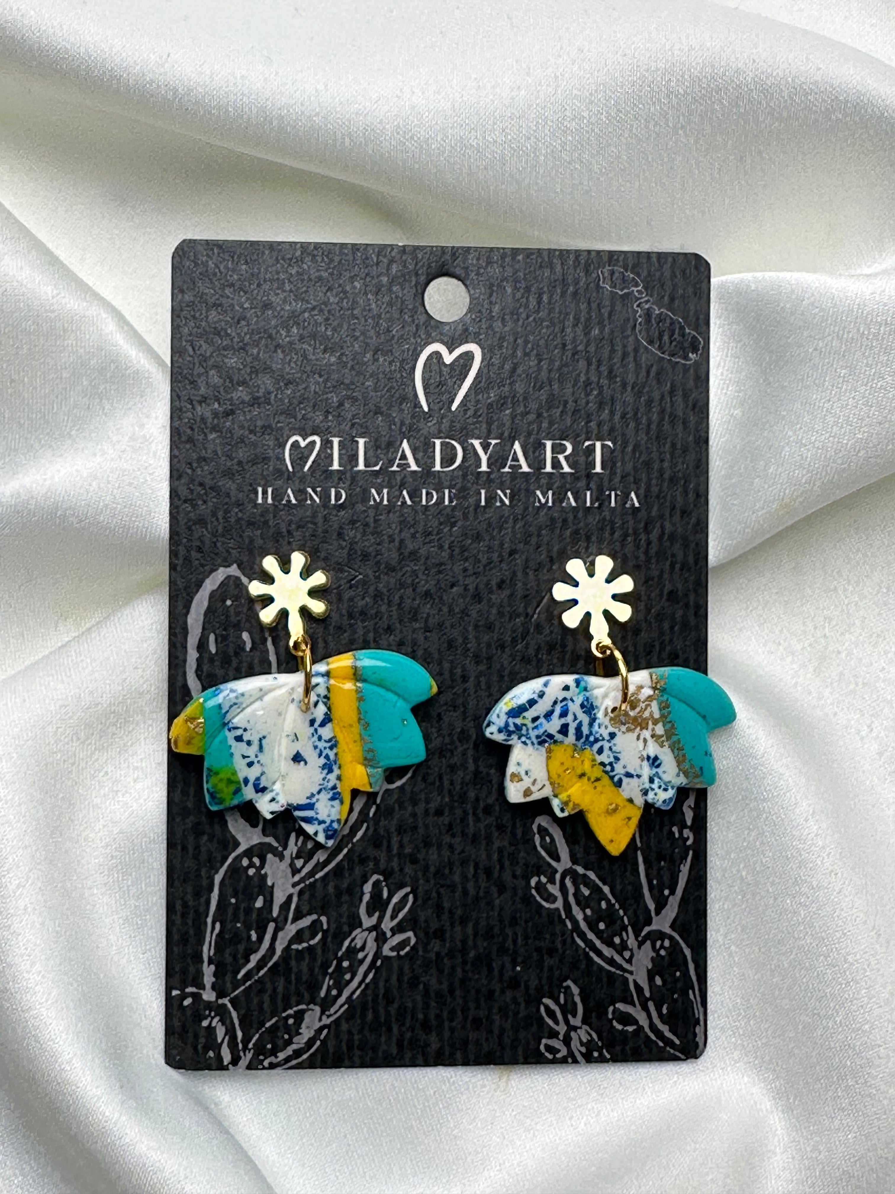 Earrings Pendent Gold Mixed Green Yellow White Flower