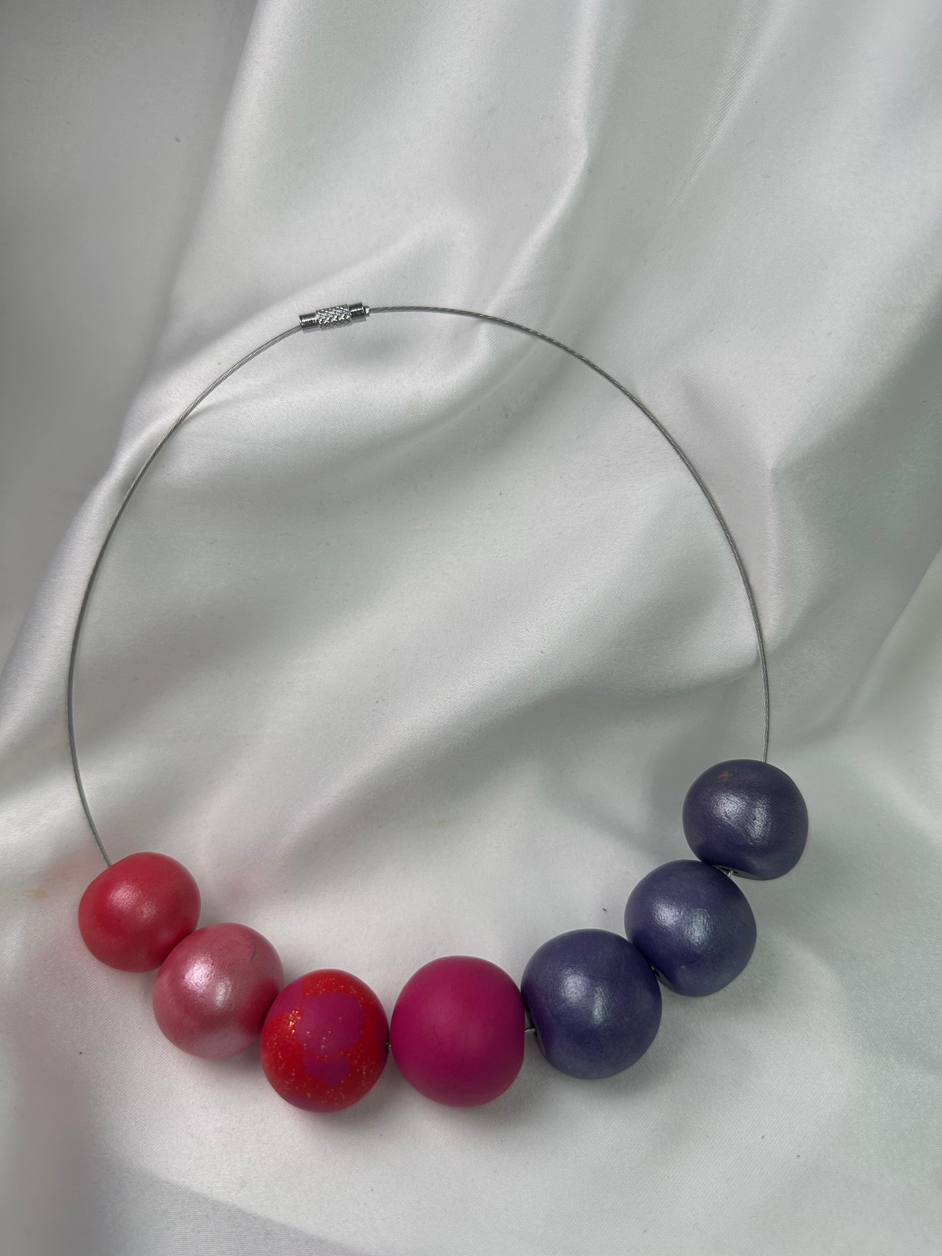 Necklace With Balls Violet Pink Red