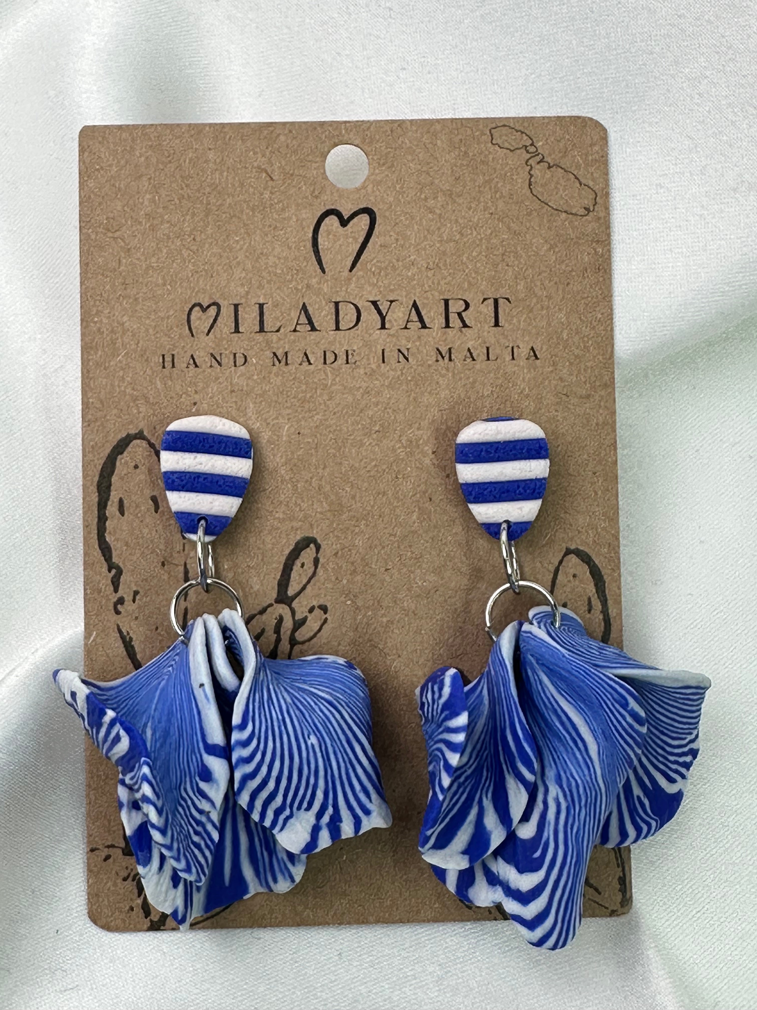 Earrings Pendent Blue White Leaves